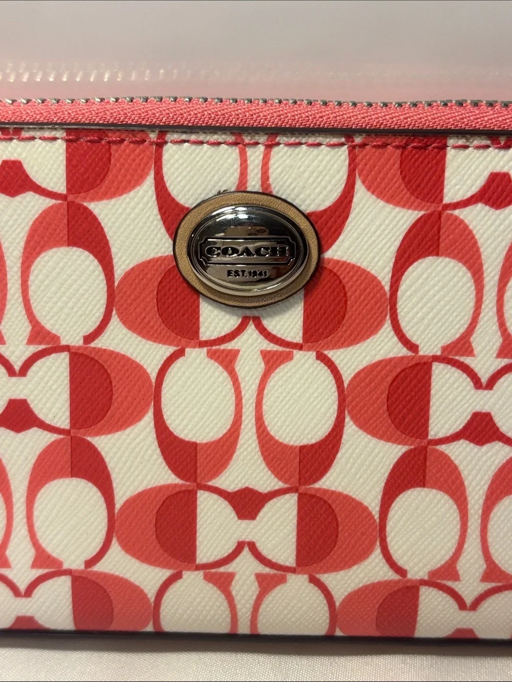EUC Coach Peyton Dream C Slim Zip Around Wallet - White & Pomegranate Pink
